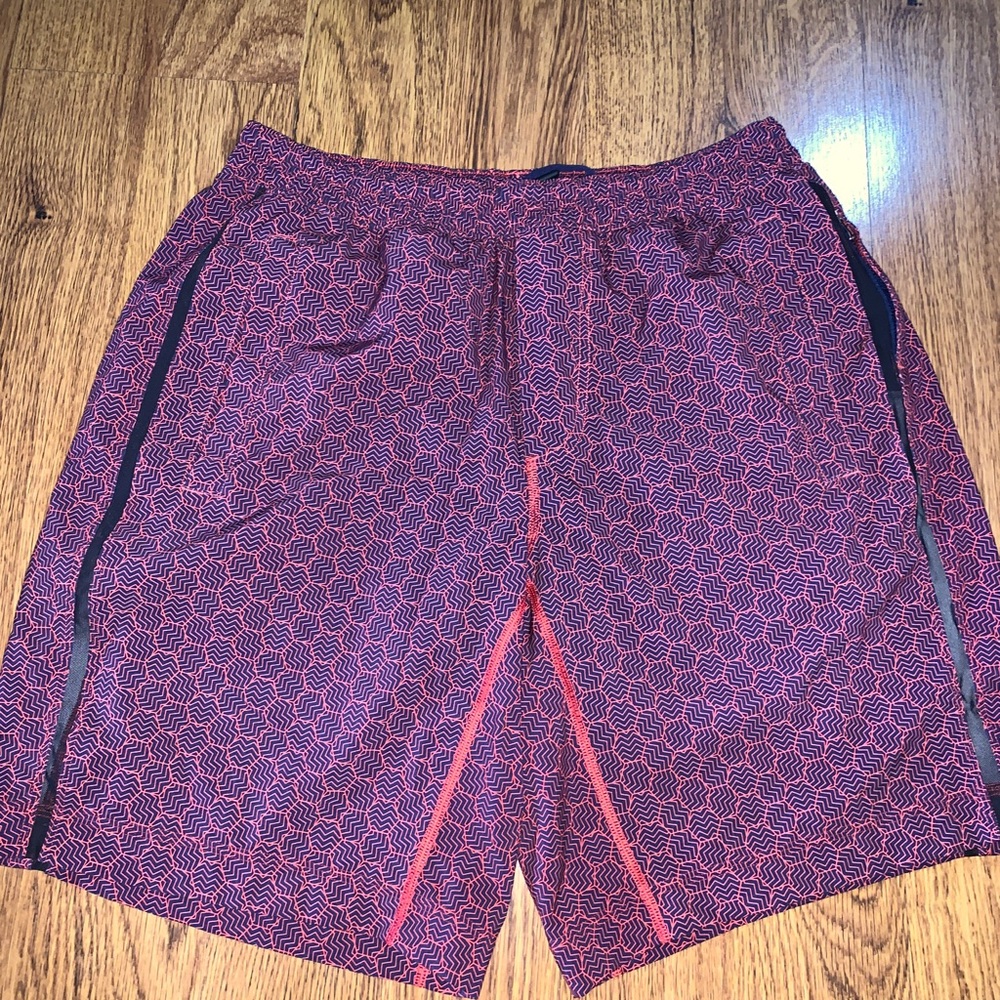 VGUC Lululemon Men’s Pace Breaker Short Lined L